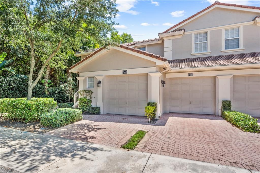 RIVER GLEN - Residential