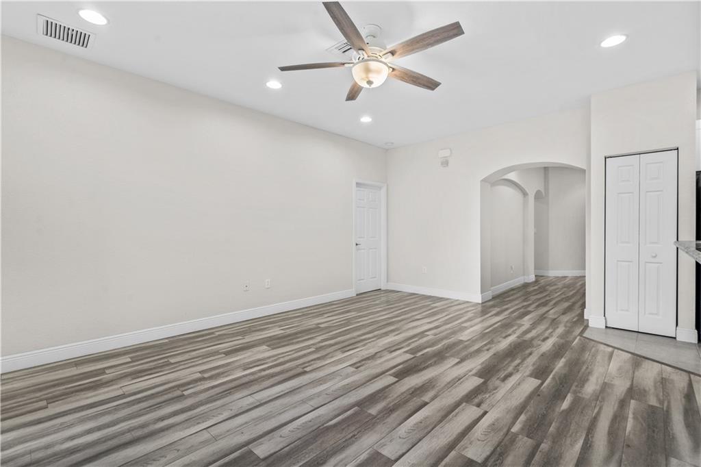 RIVER GLEN - Residential