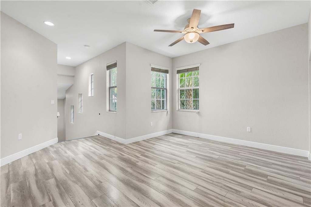 RIVER GLEN - Residential