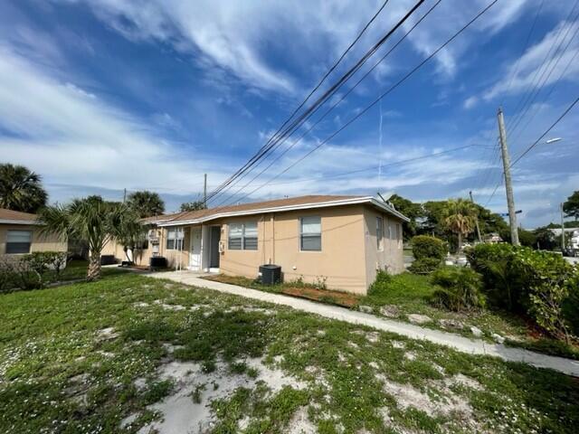 Newly interior renovated 2/1 unit property with new roof, impact windows and doors. Washer/dryer in unit. Nice size yard to play in. Plenty of parking.
