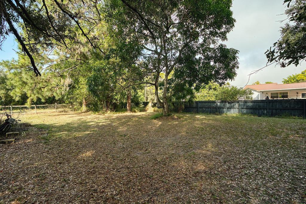 THE ACREAGE, UNINCORPORATED - Residential