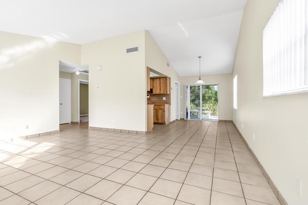 THE ACREAGE, UNINCORPORATED - Residential