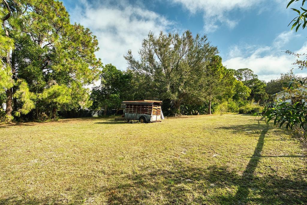 THE ACREAGE, UNINCORPORATED - Residential