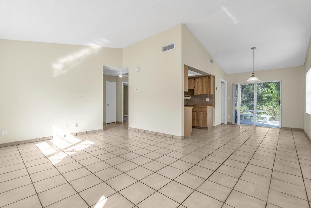 THE ACREAGE, UNINCORPORATED - Residential