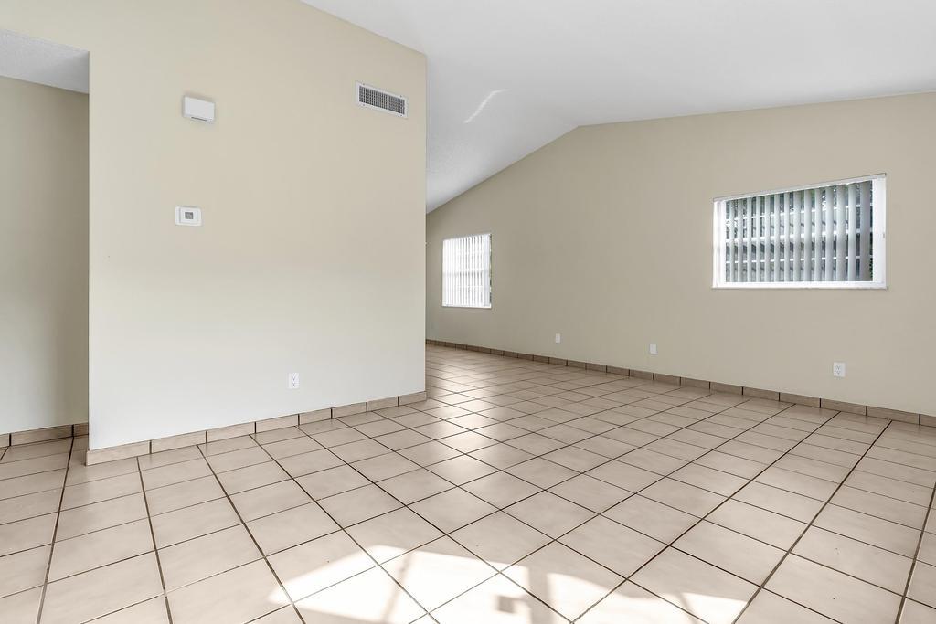 THE ACREAGE, UNINCORPORATED - Residential