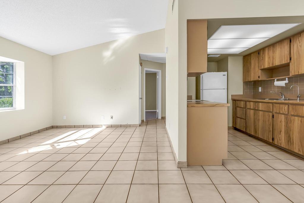 THE ACREAGE, UNINCORPORATED - Residential