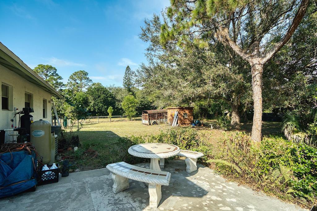 THE ACREAGE, UNINCORPORATED - Residential