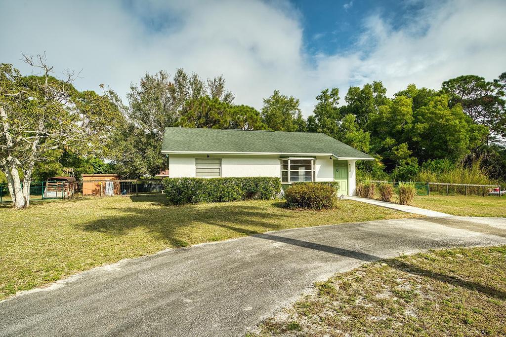 THE ACREAGE, UNINCORPORATED - Residential