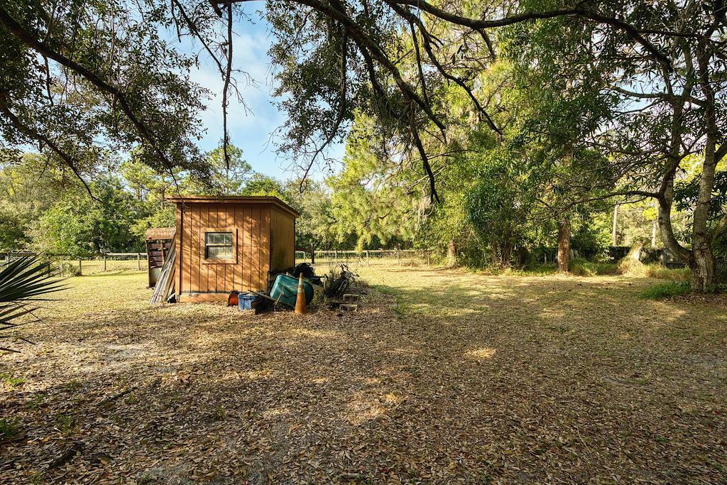 THE ACREAGE, UNINCORPORATED - Residential