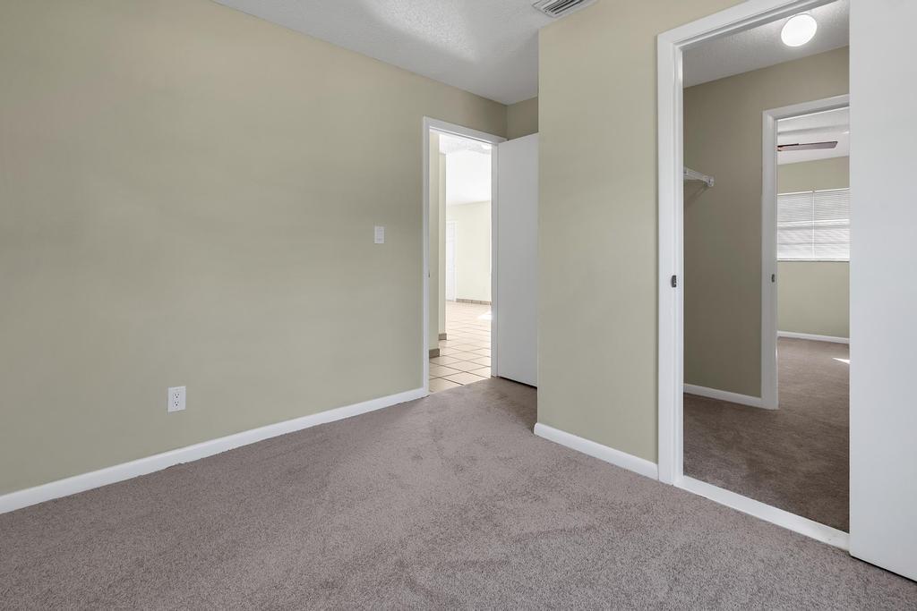 THE ACREAGE, UNINCORPORATED - Residential