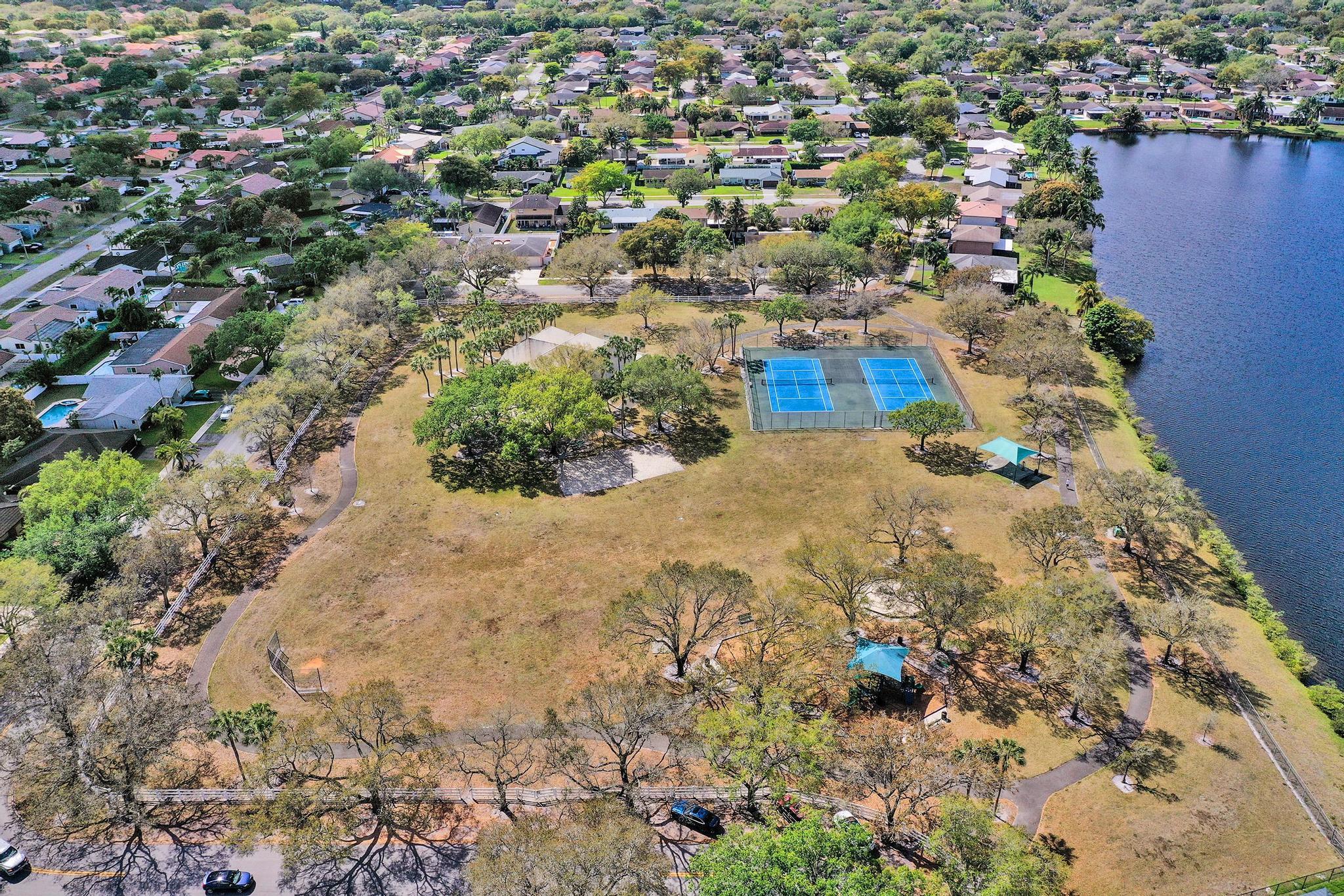 FOREST LAKE - Residential