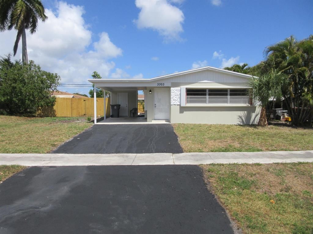 Photo of 3303 Atlantic Road, Palm Beach Gardens, FL 33410 (MLS # R10704386)