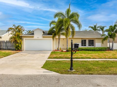 Single Family Residence in Boca Raton FL 9927 Moss Pond Drive.jpg