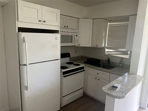 113 SE 12th Ave 2 Pompano Beach FL 33060