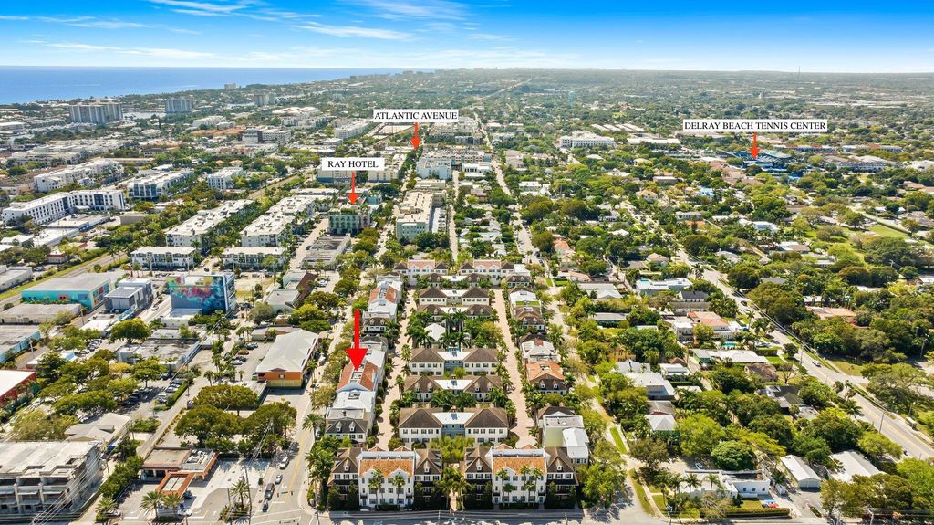Photo of 373 E Cannery Row Circle, Delray Beach, FL 33444 (MLS # R11091029)