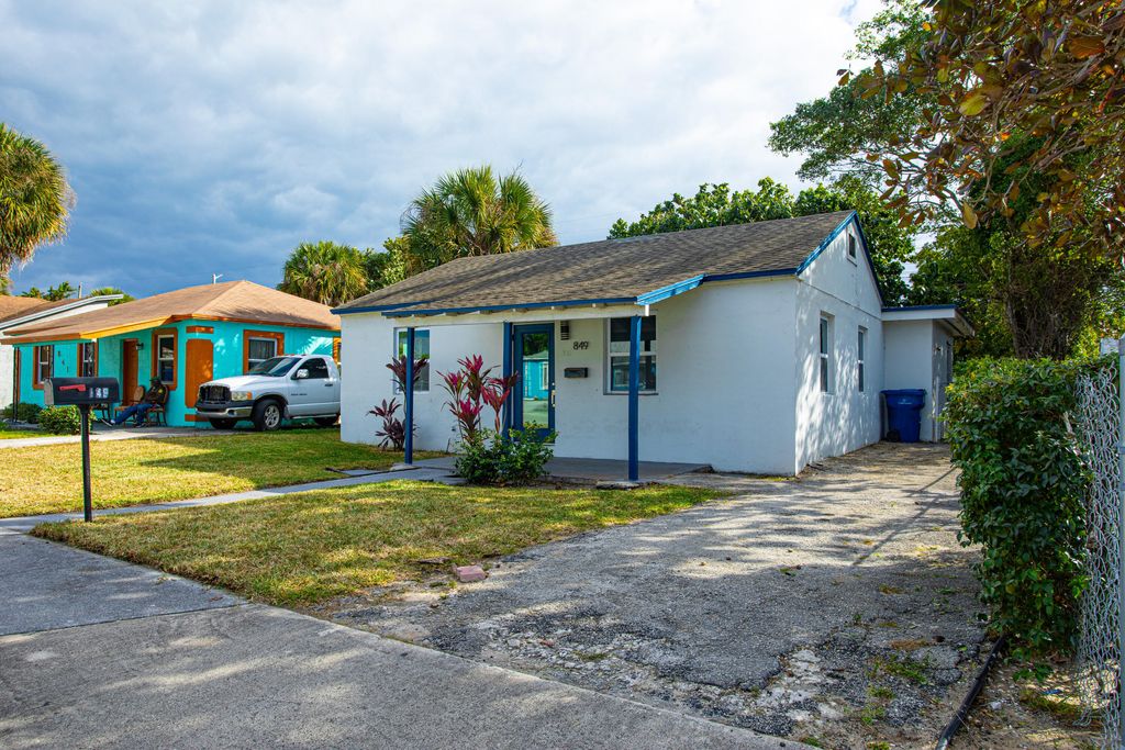 Photo of 849 W 2nd Street, Riviera Beach, FL 33404 (MLS # B26030335)