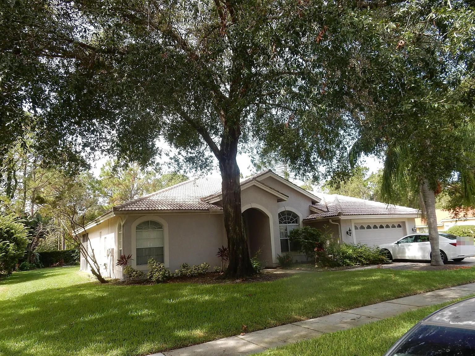 17316 Hialeah Dr
