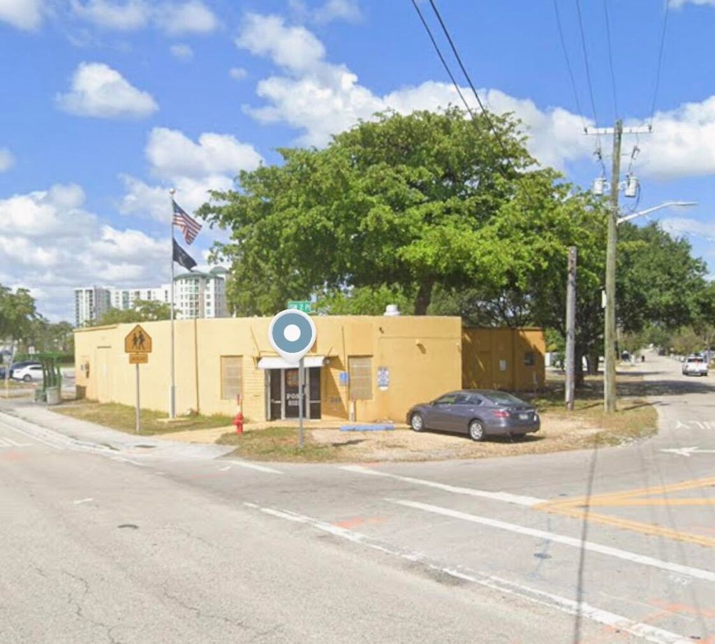 Photo of 243 S Dixie Hwy Highway W, Pompano Beach, FL (MLS # B26017643)