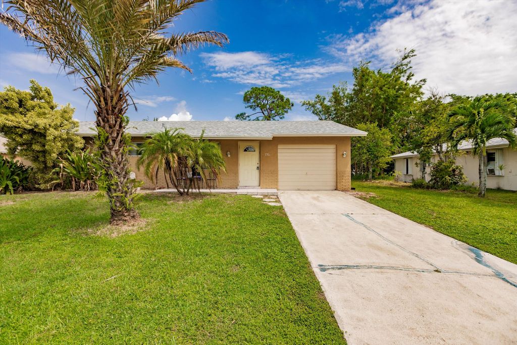 Photo of 761 SE Browning Avenue, Port Saint Lucie, FL 34983 (MLS # R11153517)