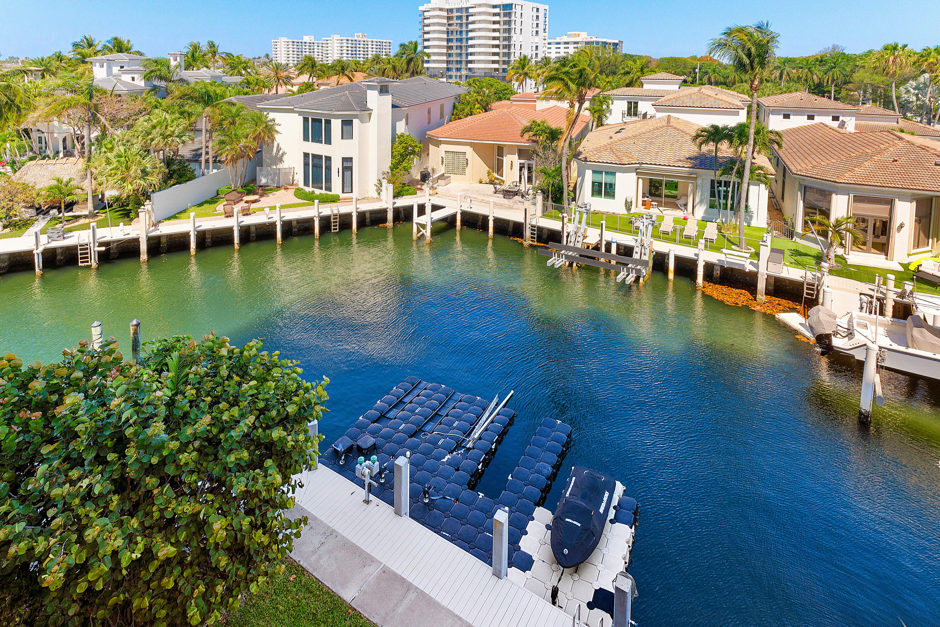BRAEMAR ISLE CONDO - Residential