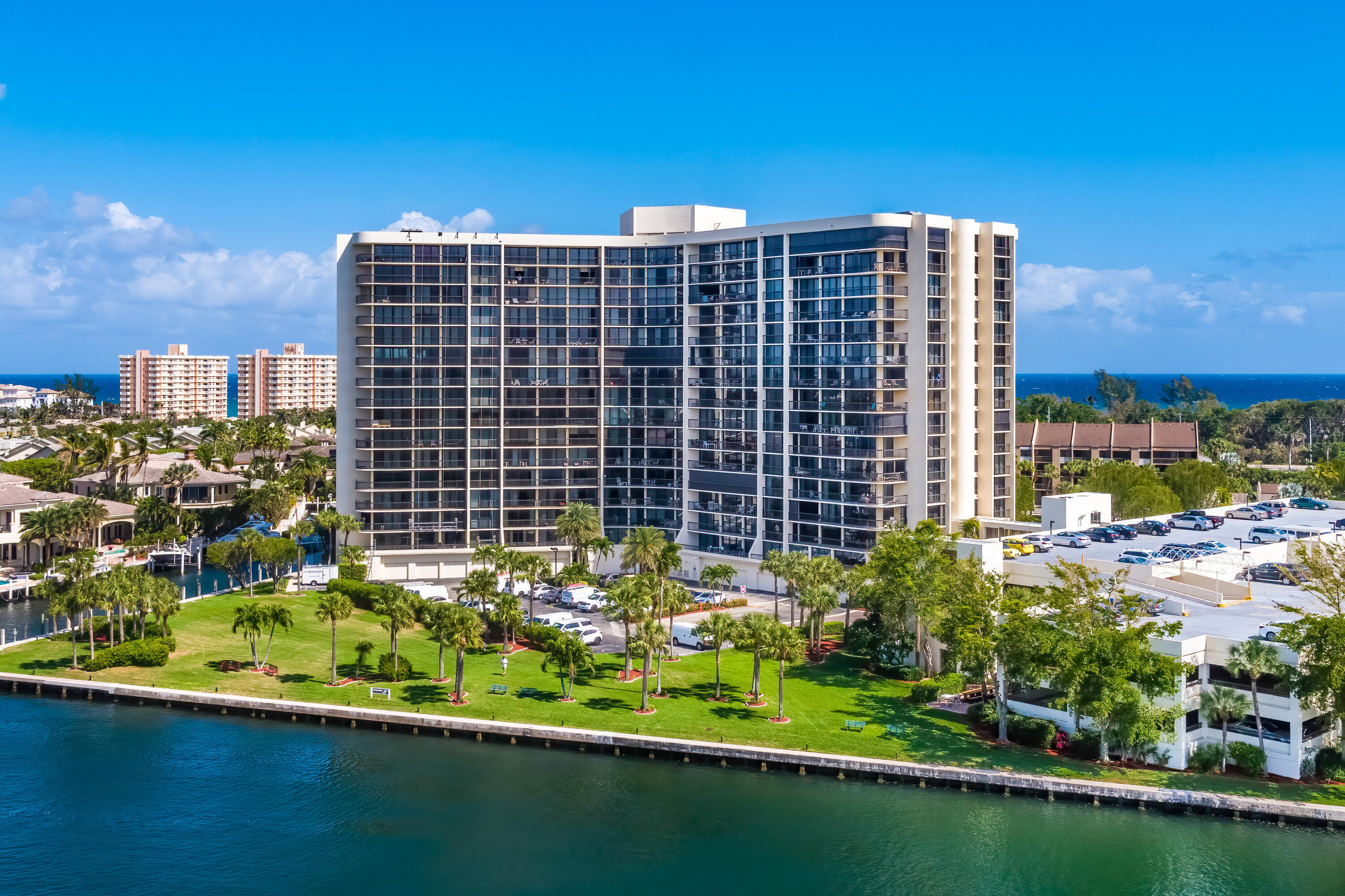 BRAEMAR ISLE CONDO - Residential