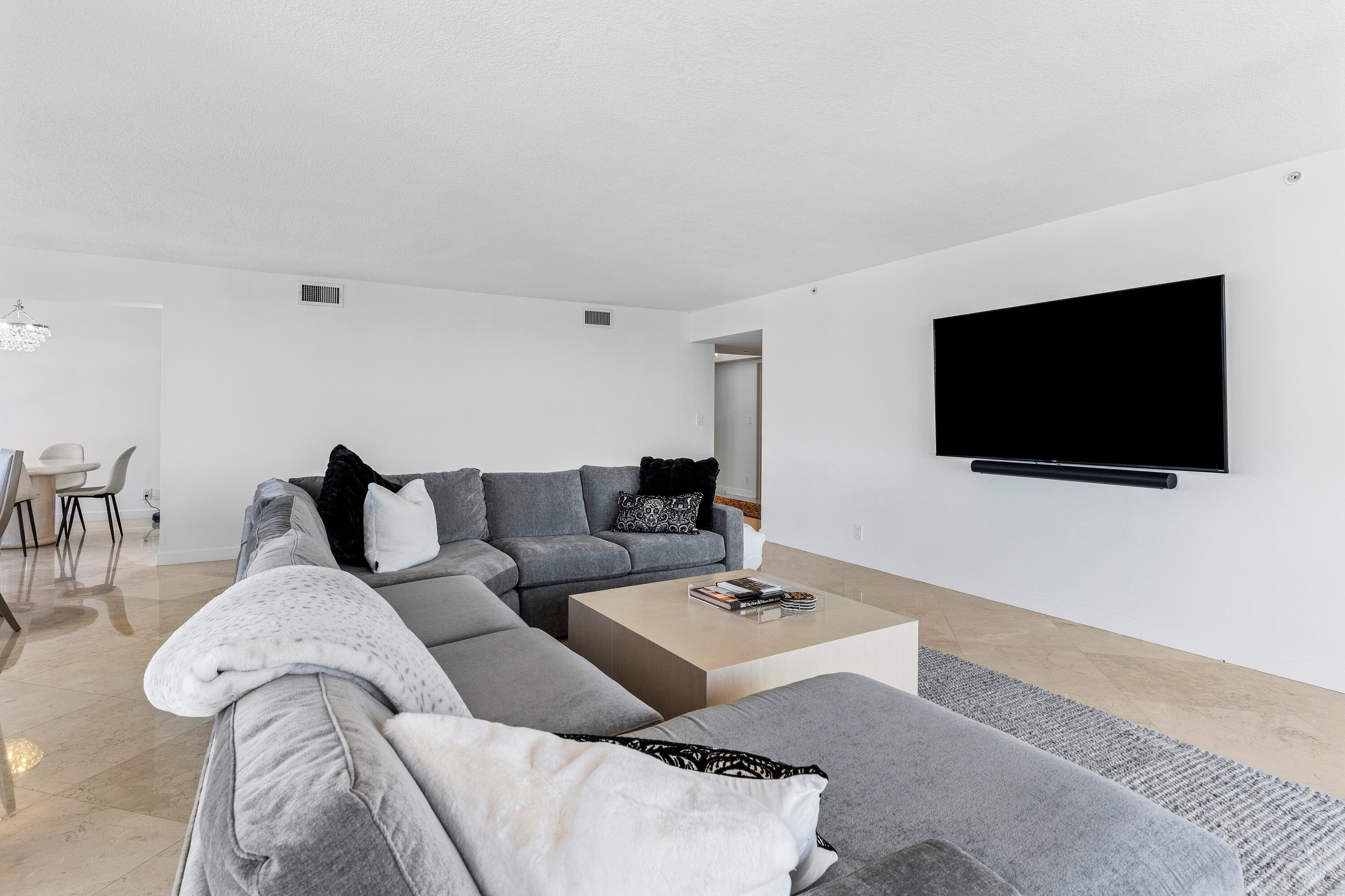 BRAEMAR ISLE CONDO - Residential