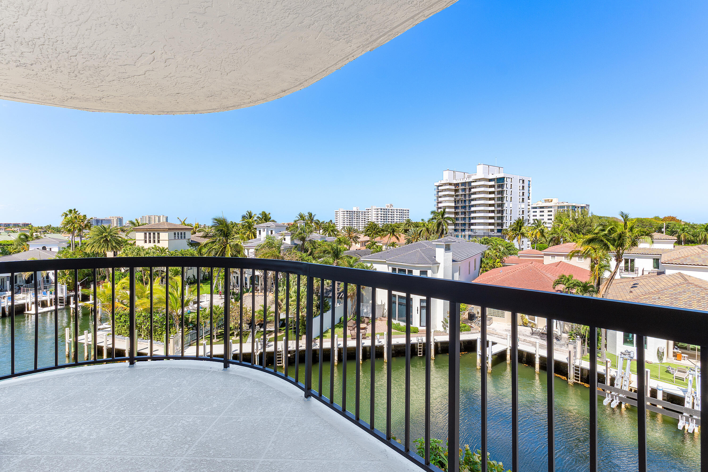 BRAEMAR ISLE CONDO - Residential