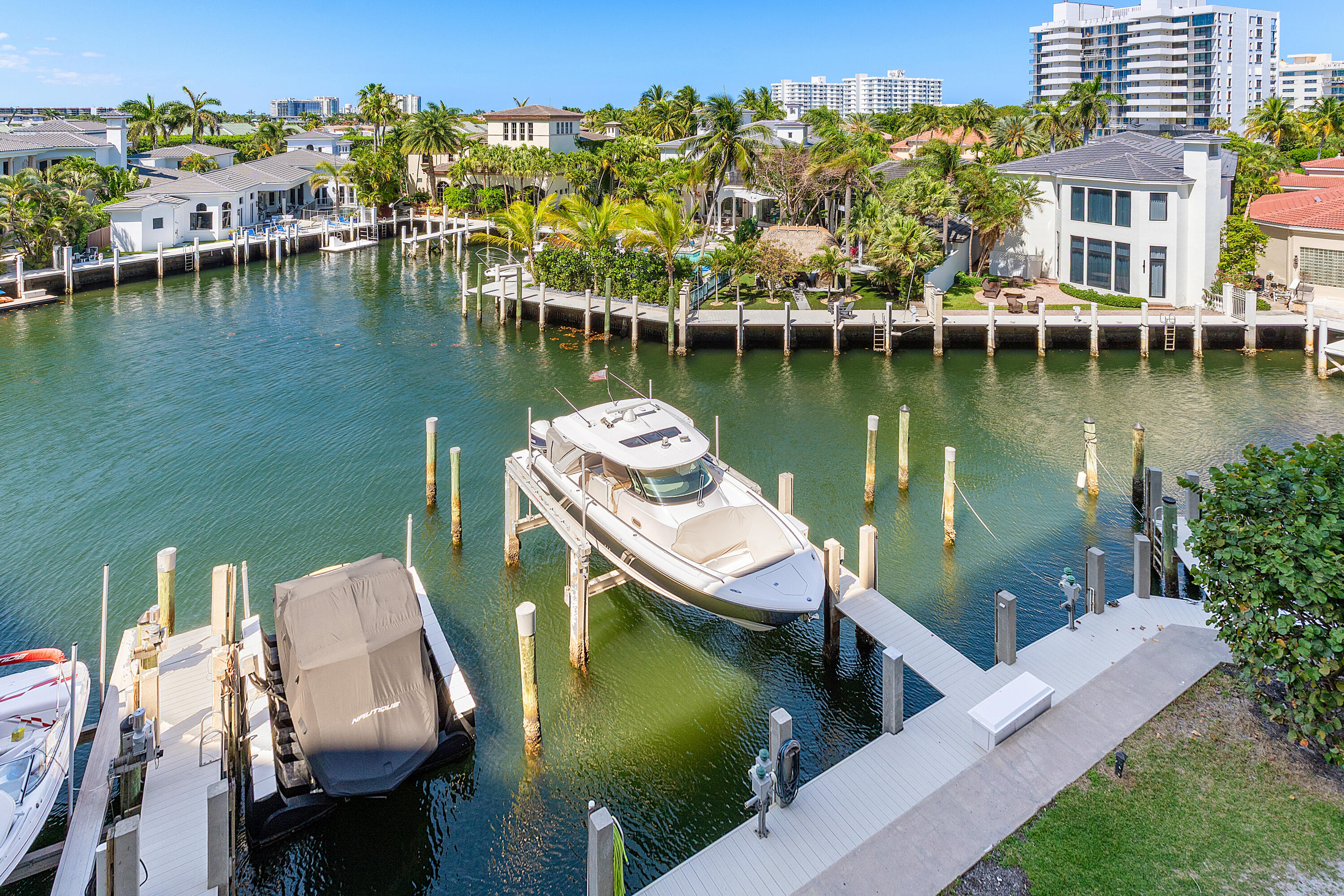 BRAEMAR ISLE CONDO - Residential