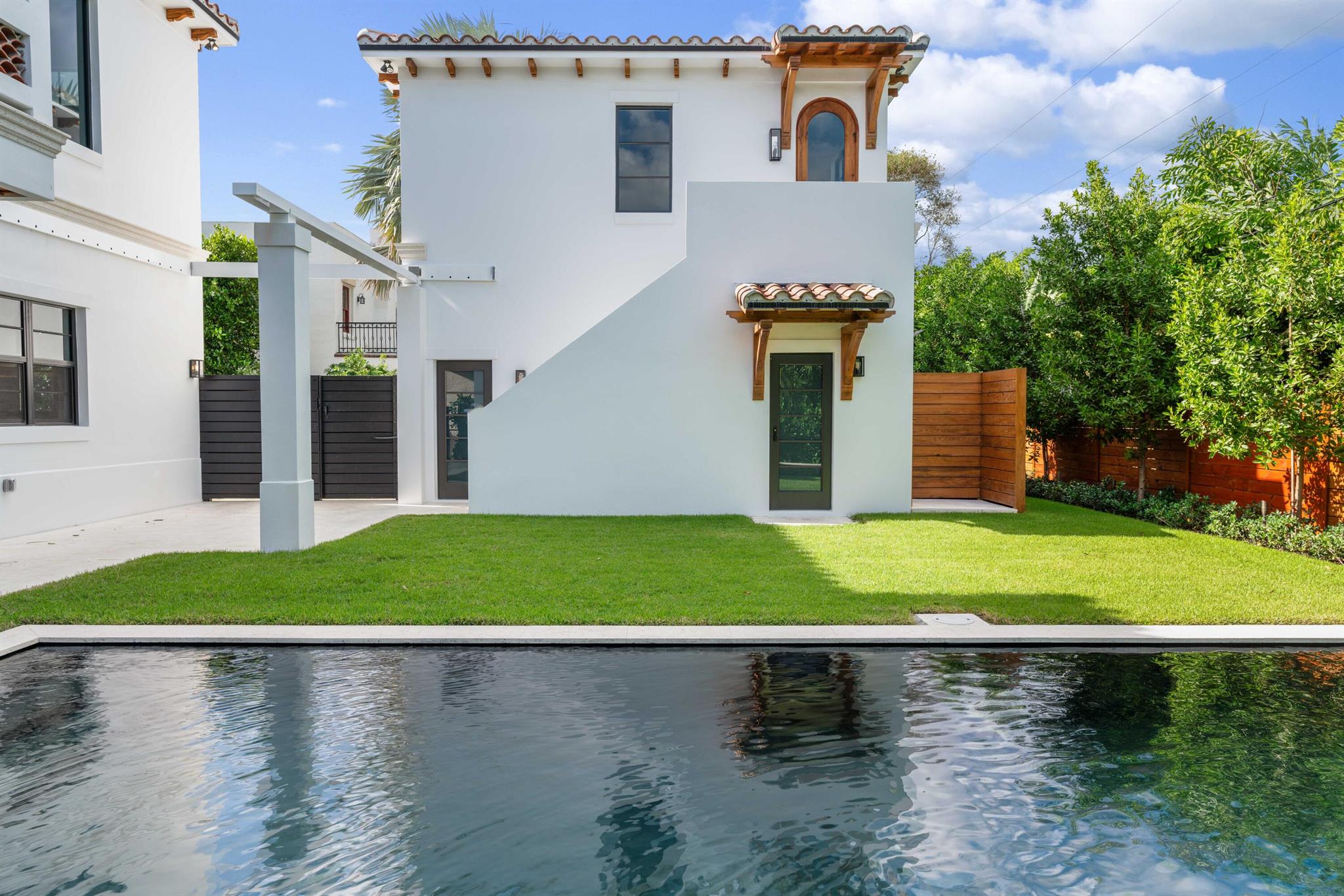 PERSHING PARK LAKE ADD - Residential