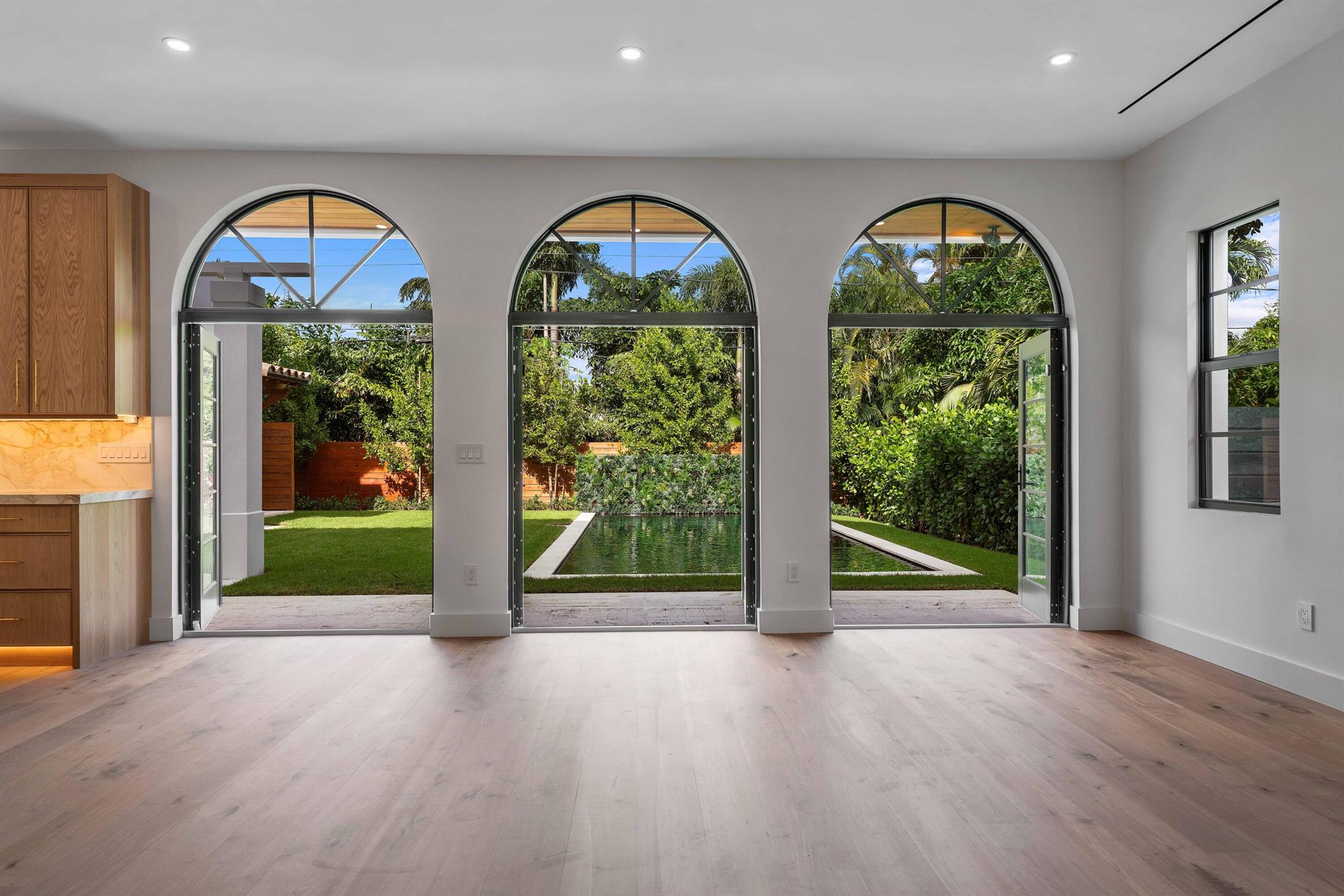 PERSHING PARK LAKE ADD - Residential