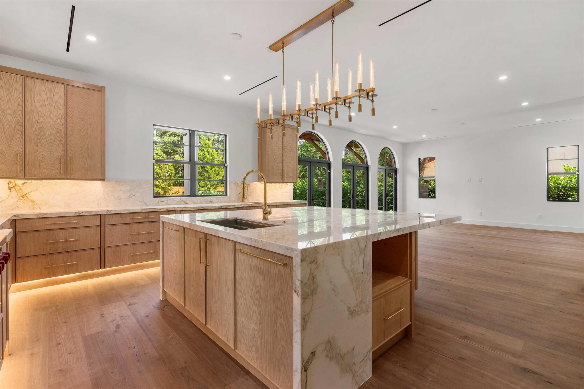 PERSHING PARK LAKE ADD - Residential