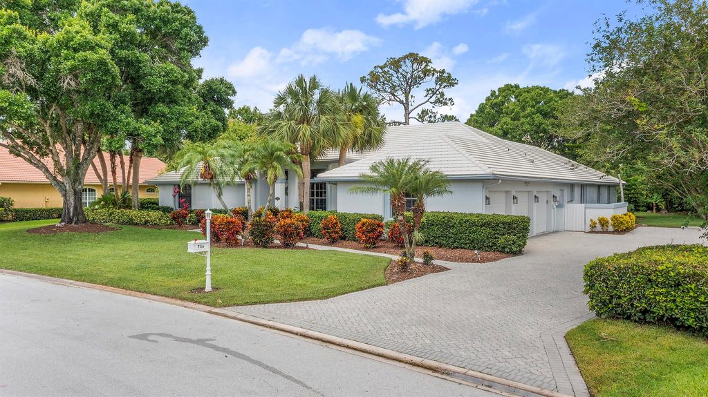 Photo of 756 SW Pelican Cove, Port Saint Lucie, FL 34986 (MLS # R11094726)