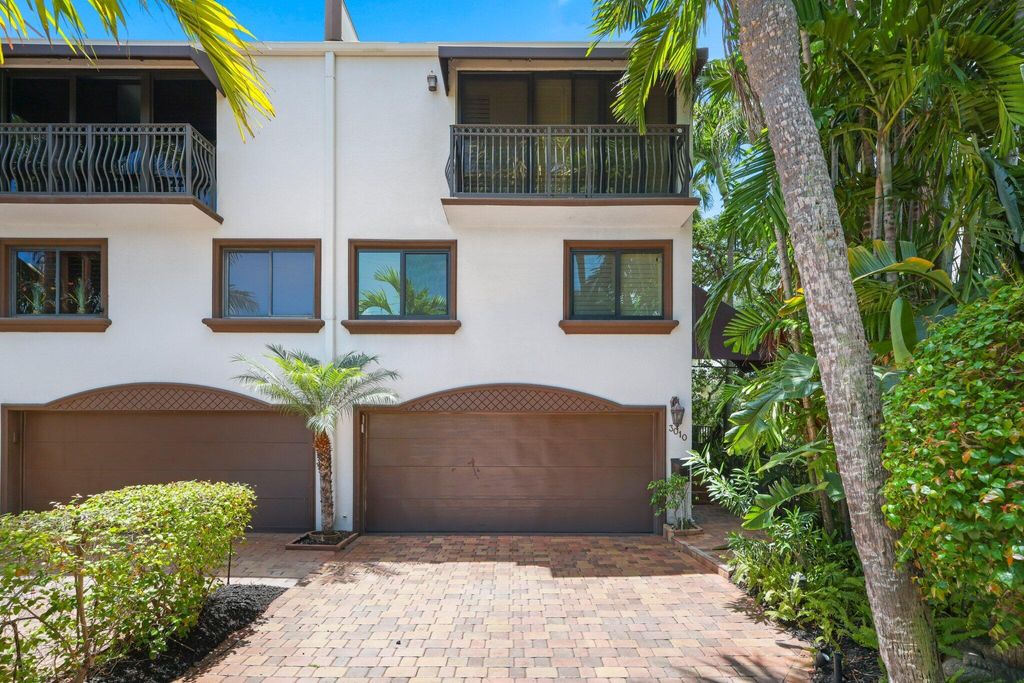 Photo of 3010 NE 49th Street #7, Fort Lauderdale, FL 33308 (MLS # B26031795)