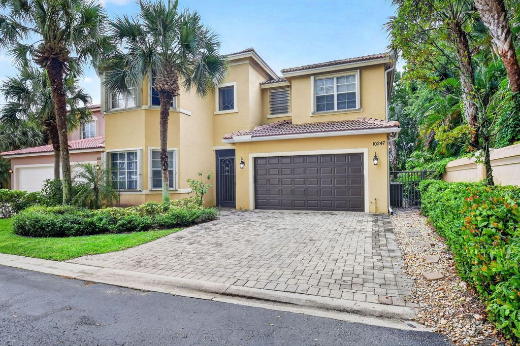 Photo of 10247 Isle Wynd Court, Boynton Beach, FL 33437 (MLS # B26030280)