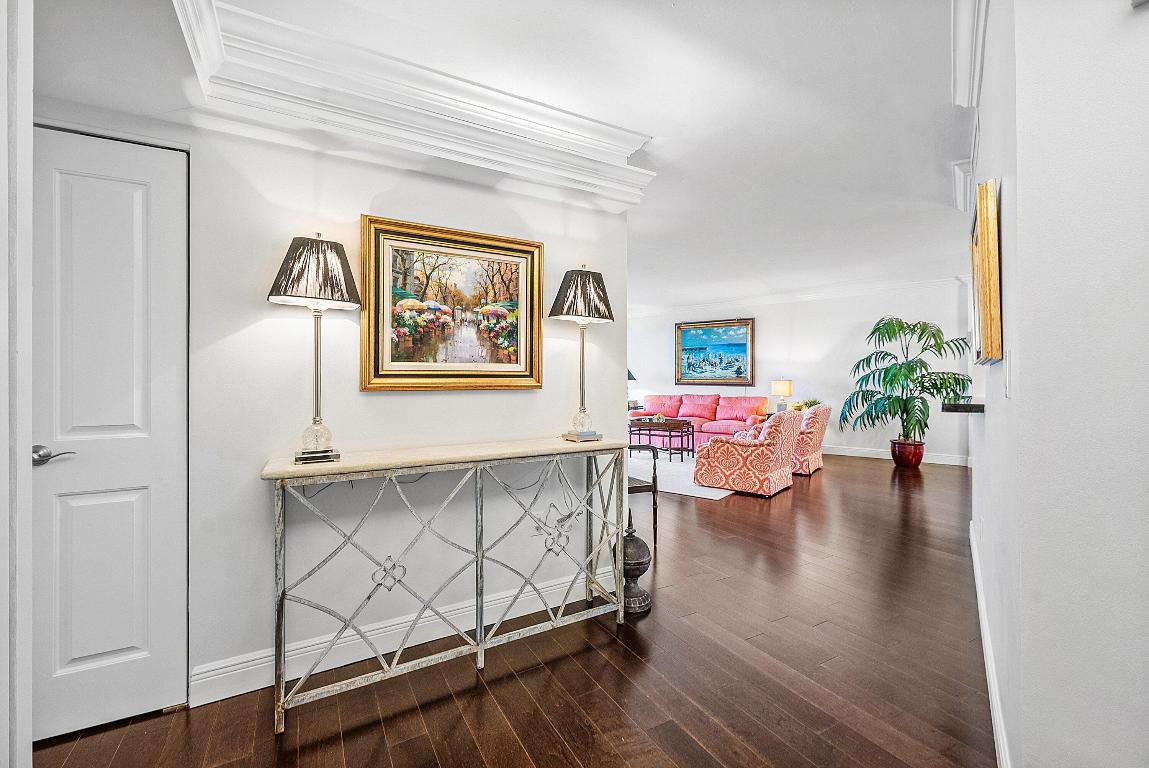 BANYAN HOUSE CONDO - Residential