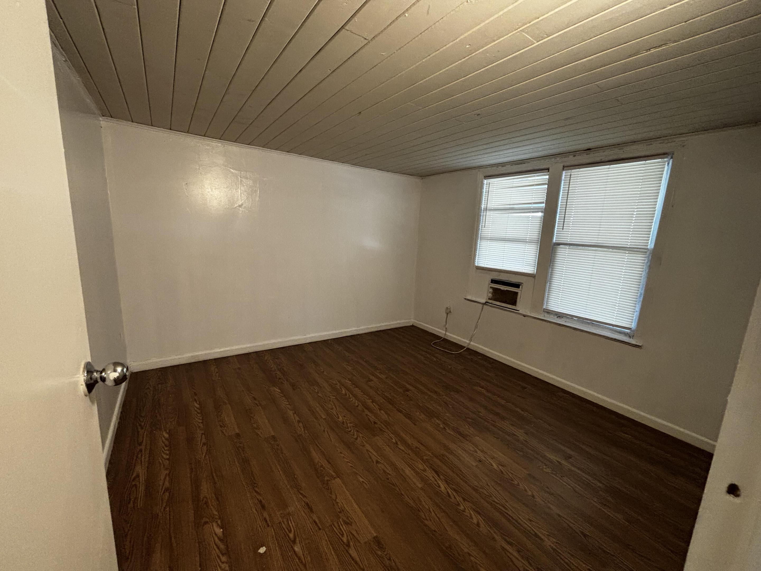 301 FLEMING Avenue