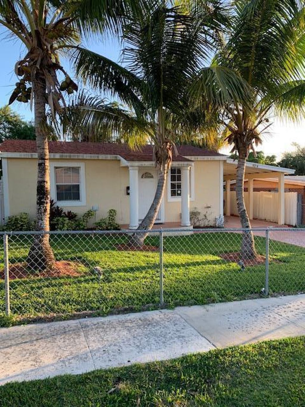 Photo of 924 Green Street, West Palm Beach, FL 33405 (MLS # R11112372)