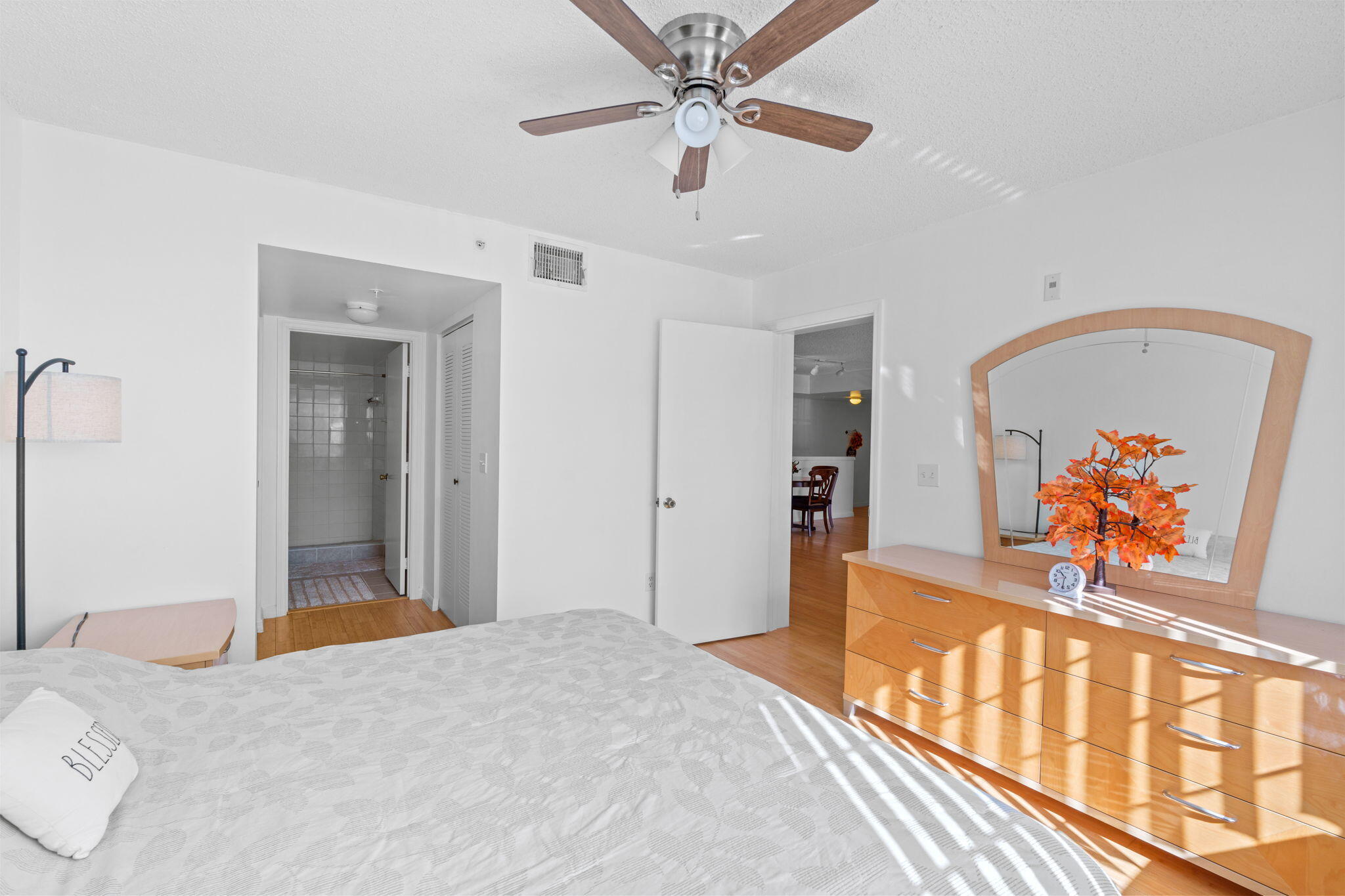 GRAND VIEW AT CRESTWOOD CONDO - Residential