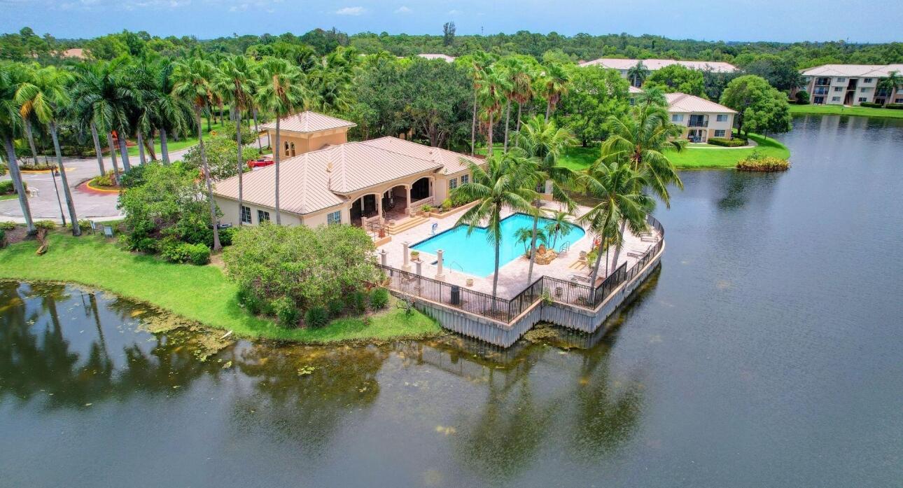 GRAND VIEW AT CRESTWOOD CONDO - Residential