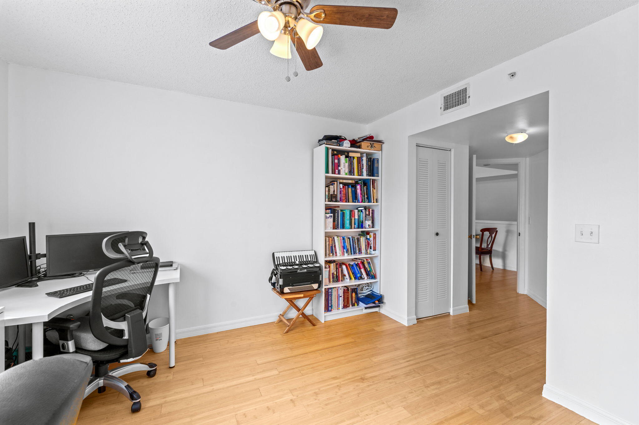 GRAND VIEW AT CRESTWOOD CONDO - Residential