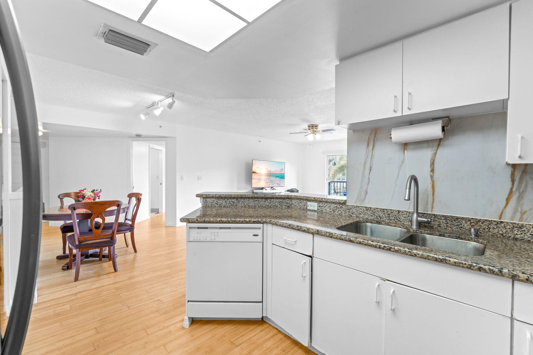 GRAND VIEW AT CRESTWOOD CONDO - Residential