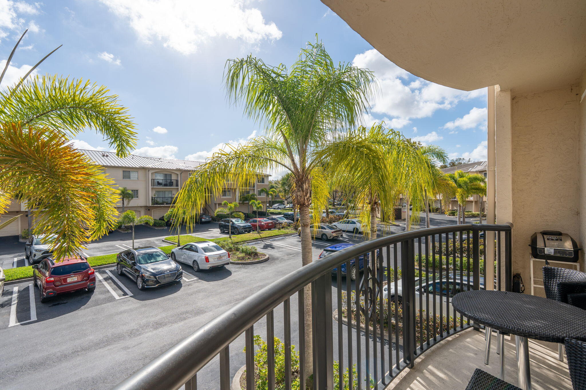 GRAND VIEW AT CRESTWOOD CONDO - Residential