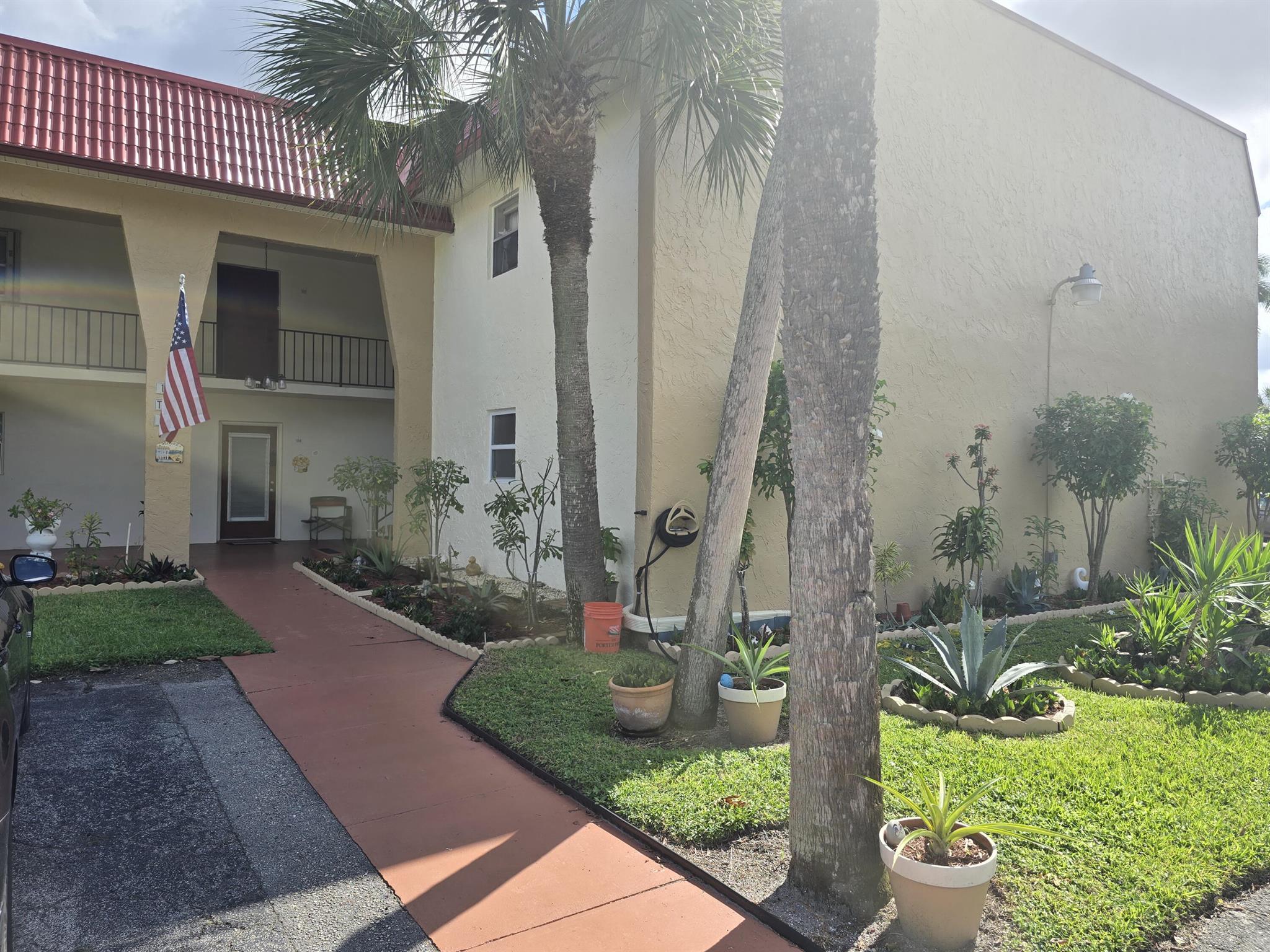 LOVELY 2/2 , 2 FLOOR APT, SPLIT FLOOR PLAN,TASTEFULLY FURNISHED OR FURNITURE NEGOTIABLE. HAS A STACK WASHER & DRYER INSIDE . NEXT DOOR , A QUICK WALK TO CLUBHOUSE A & ALL THE AMENITIES! LOTS TO DO & ENJOY . GUARD GATED COMMUNITY. CLOSE TO SHOPPING, RESTAURANTS & TURNPIKE ! AIRPORT & OCEAN A SHORT DRIVE AWAY !