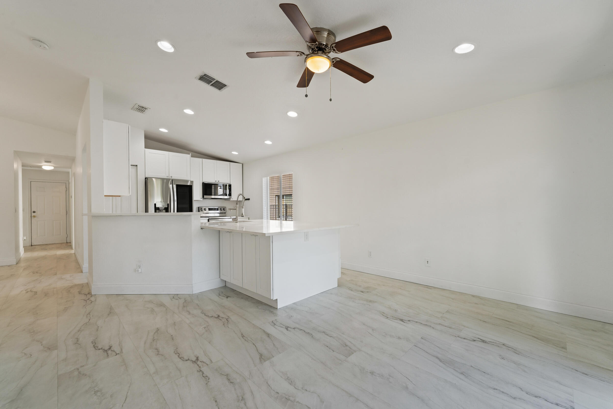 FIRST REPLAT OF PORTOFINO ISLES - Residential