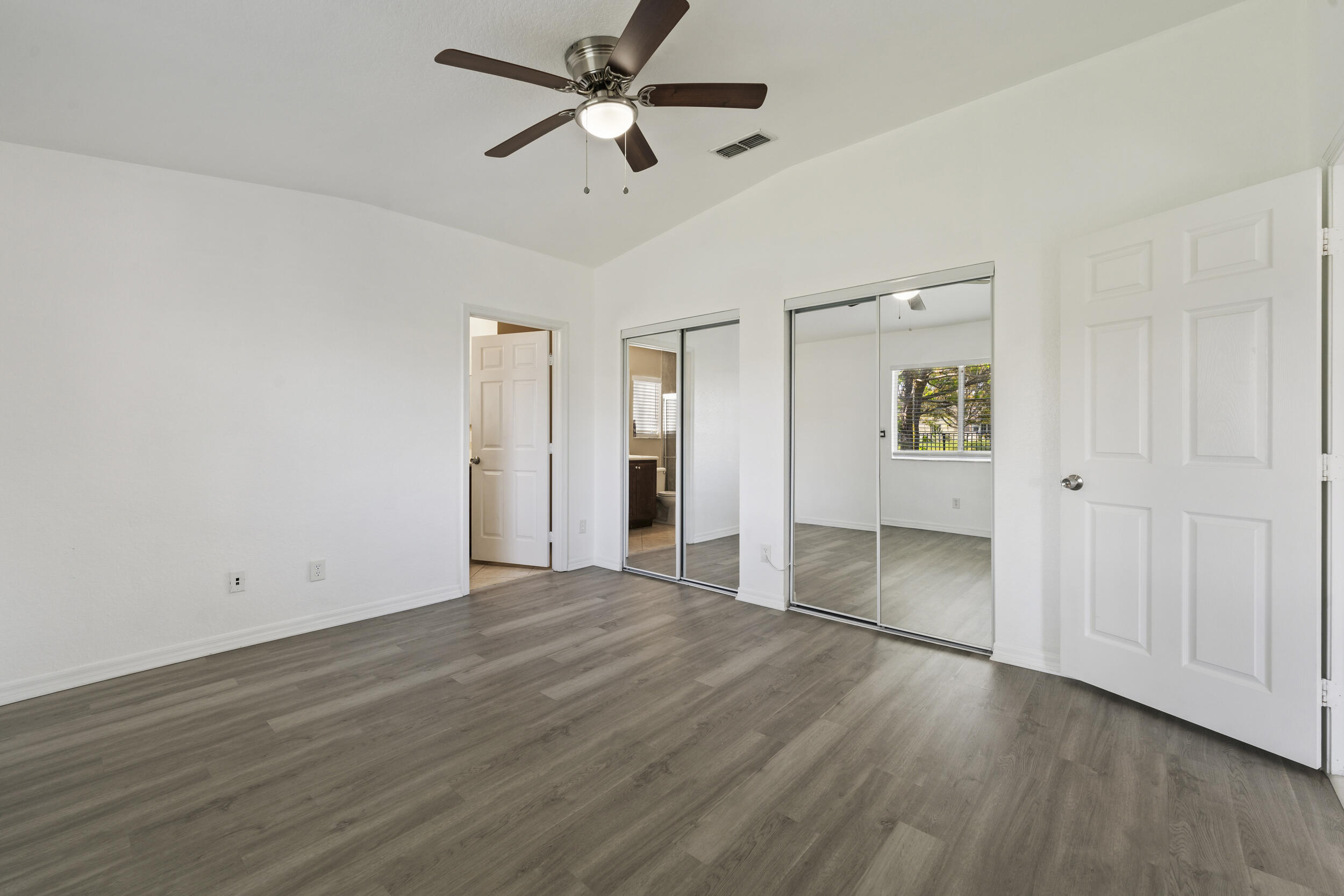 FIRST REPLAT OF PORTOFINO ISLES - Residential
