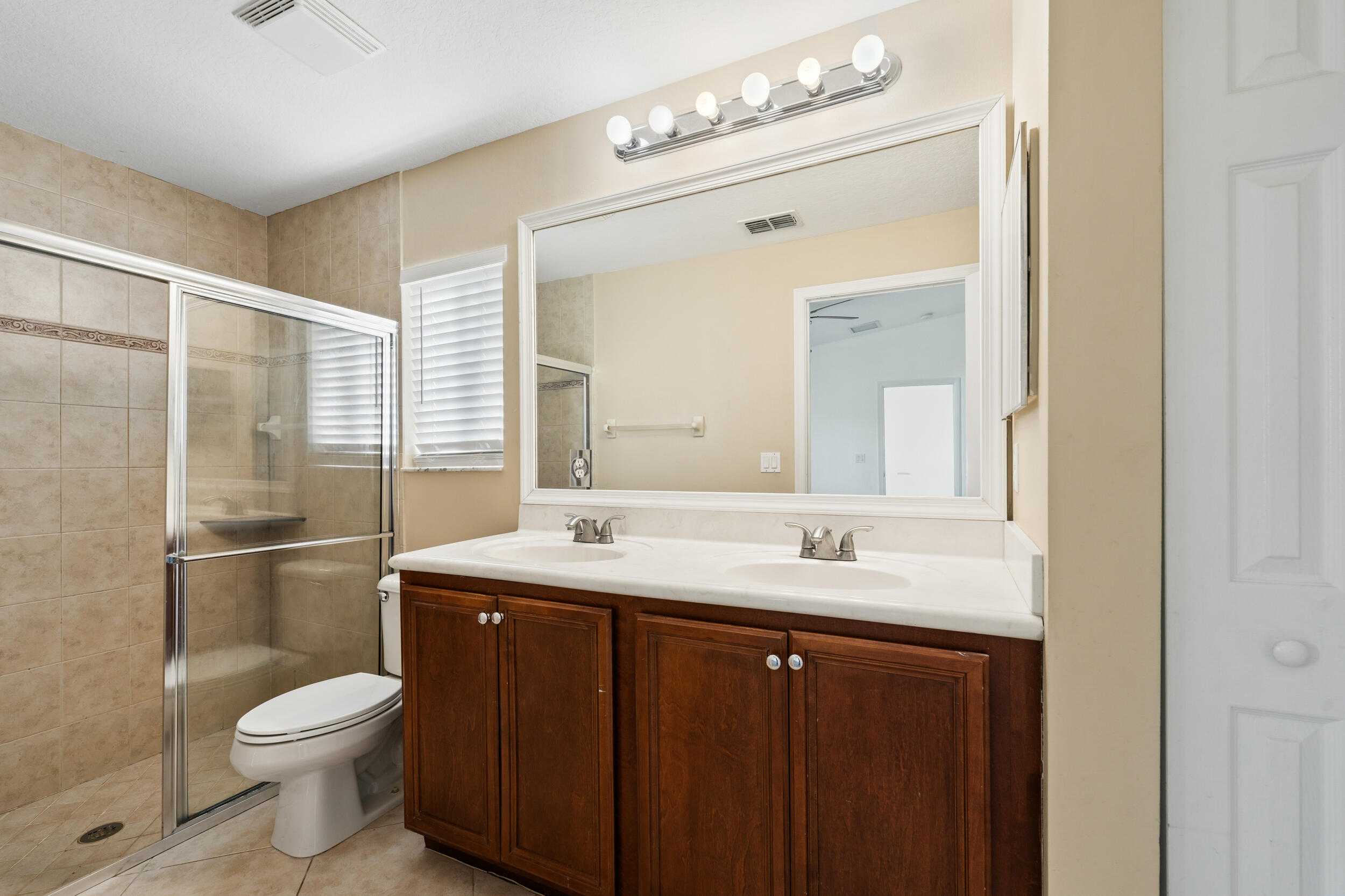 FIRST REPLAT OF PORTOFINO ISLES - Residential