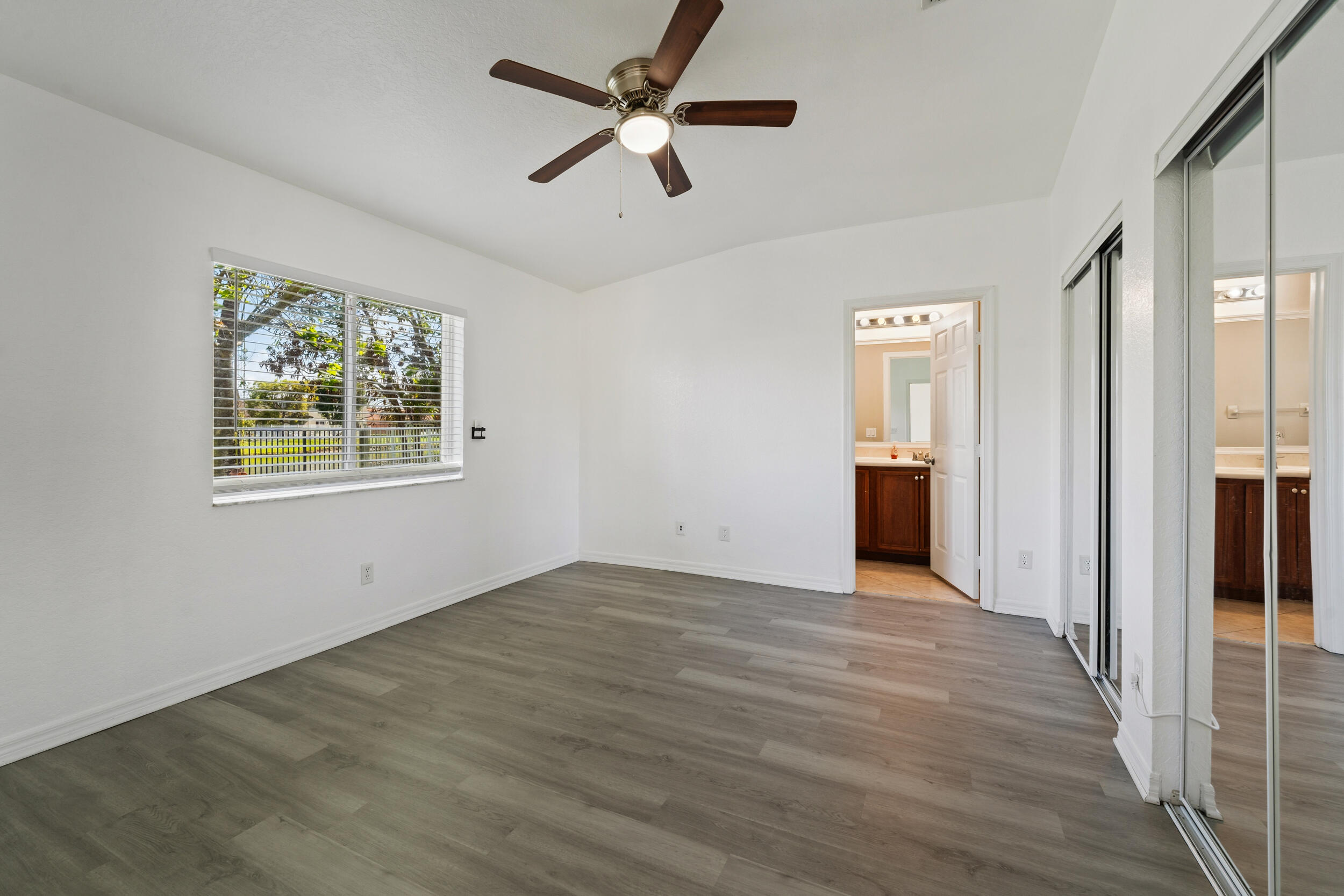 FIRST REPLAT OF PORTOFINO ISLES - Residential
