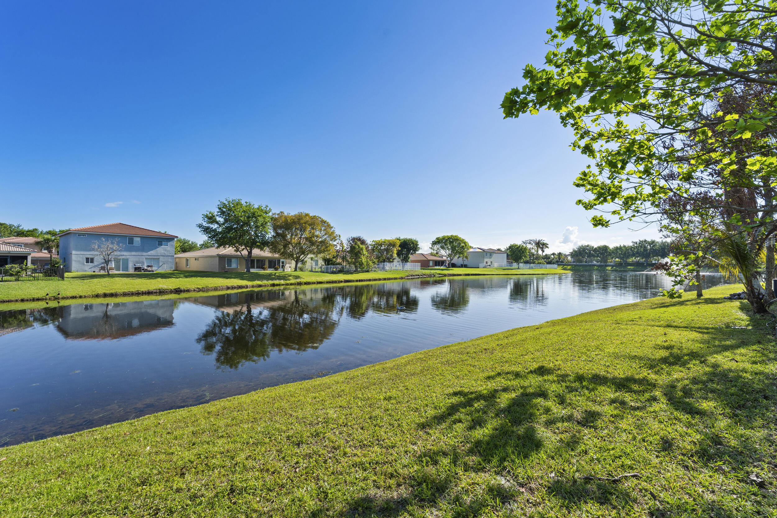 FIRST REPLAT OF PORTOFINO ISLES - Residential