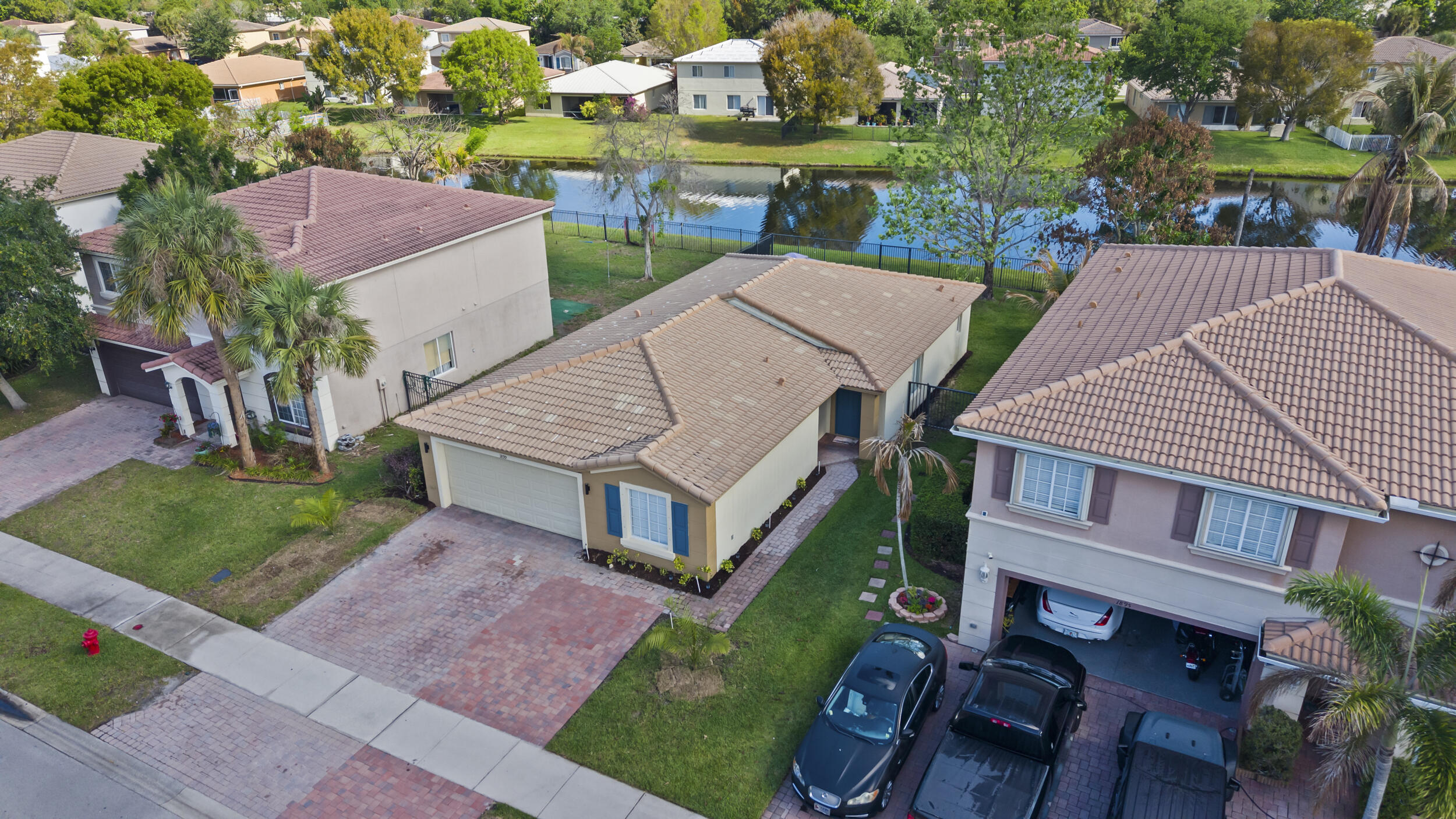 FIRST REPLAT OF PORTOFINO ISLES - Residential