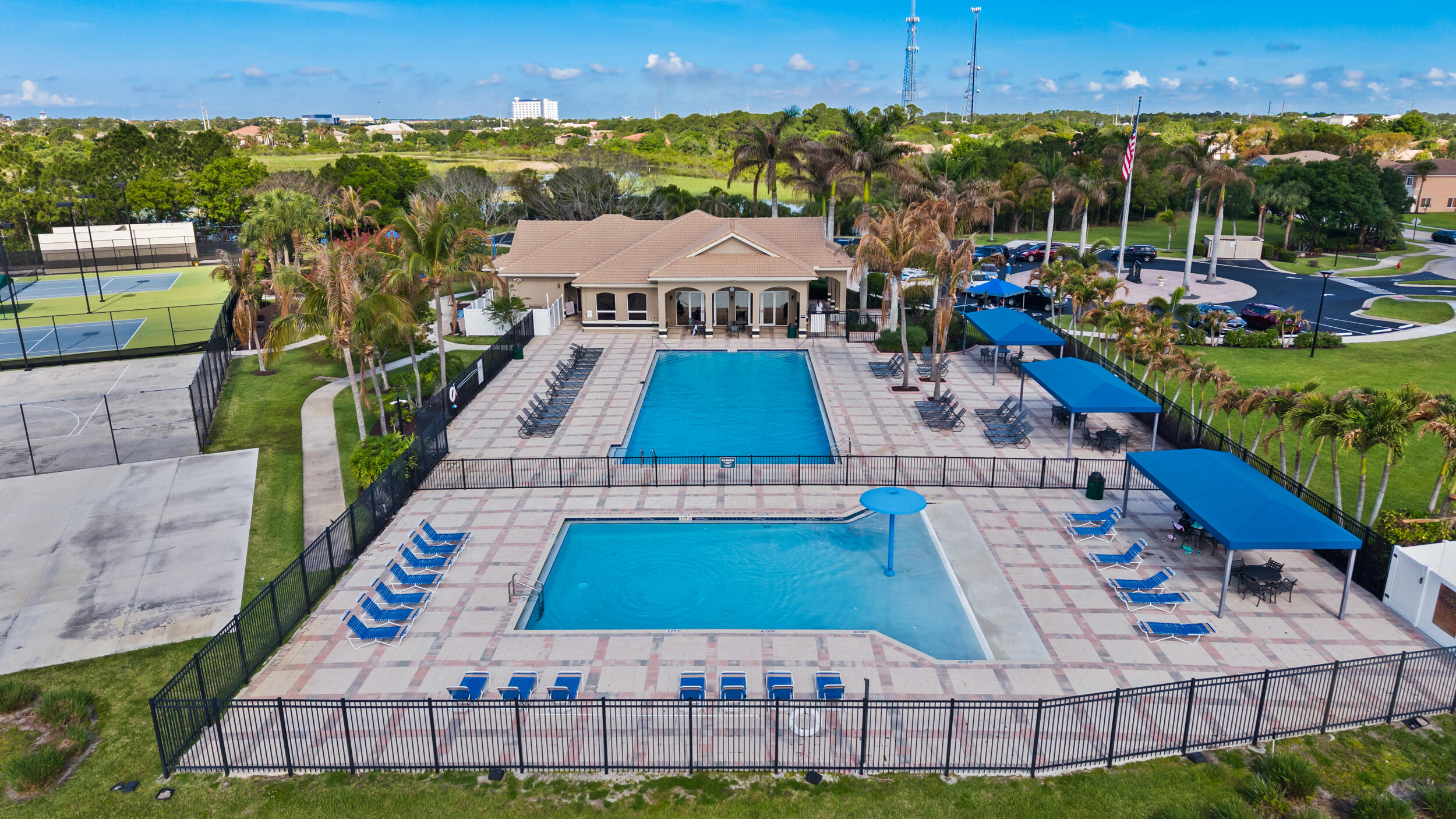 FIRST REPLAT OF PORTOFINO ISLES - Residential